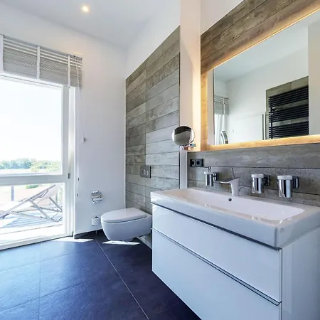 Apartment 2-zimmer Zwischen Ostsee Und Bodden Mit Sued- Und Westbalkon *