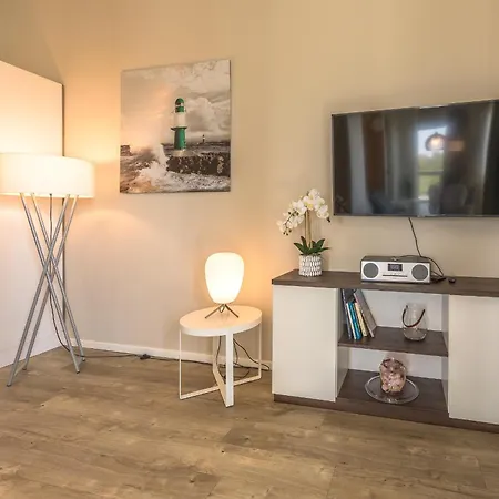 2-zimmer Sonnengott, Zwischen Ostsee Und Bodden Mit Sued- Und Westbalkon * 欧巴德伍斯图