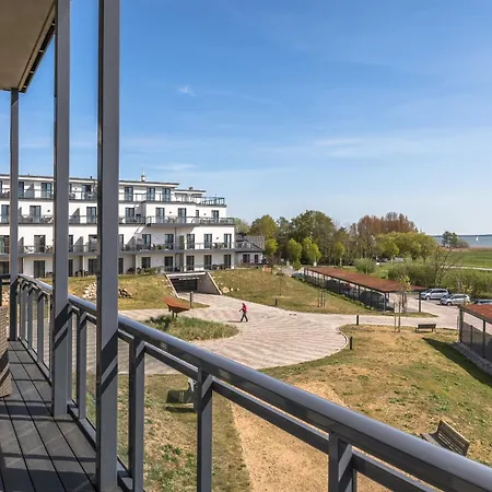 2-zimmer Sonnengott, Zwischen Ostsee Und Bodden Mit Sued- Und Westbalkon * 欧巴德伍斯图